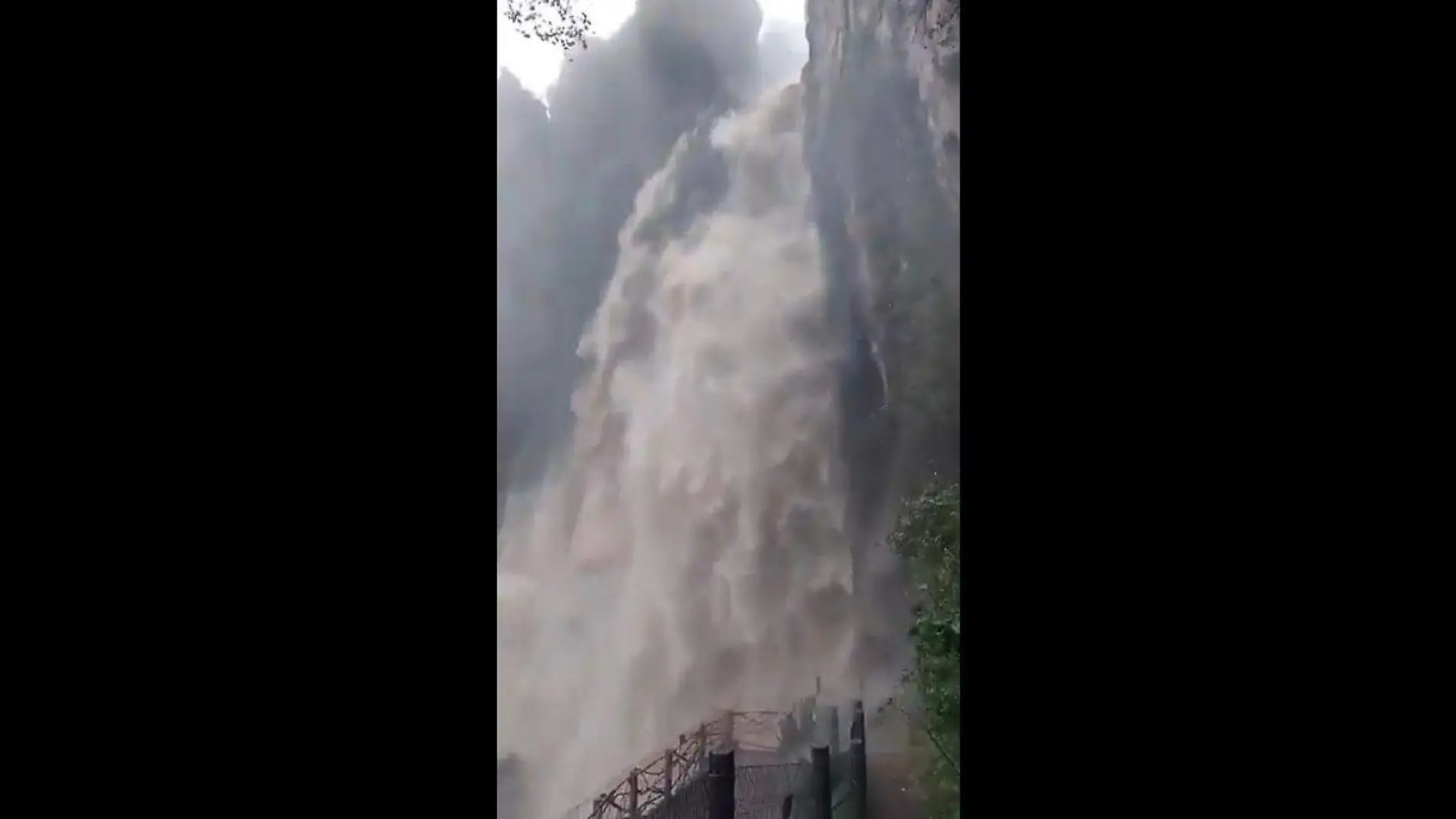 Así luce la Cascada Salto de Quetzalapan, en Zacatlán, por fuertes lluvias